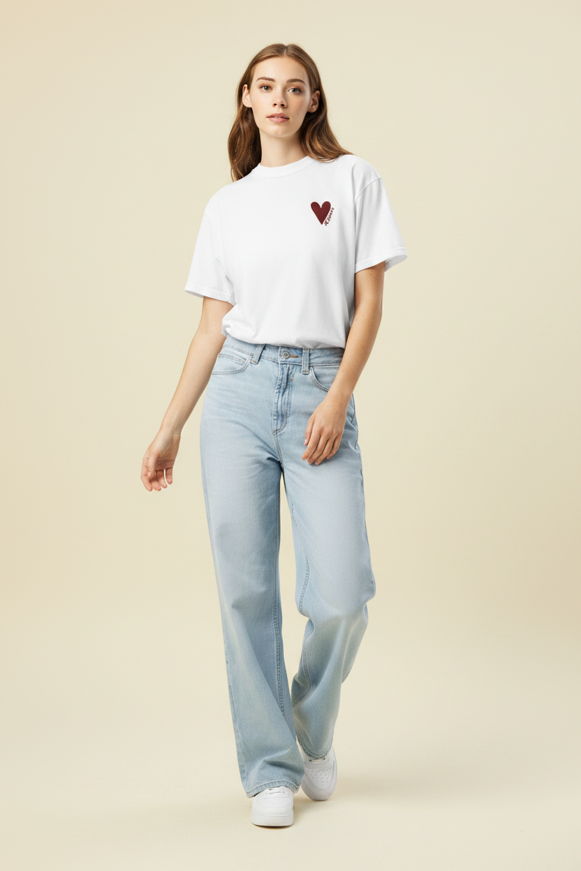 L'amore T-Shirt | Heart Embroidery | White